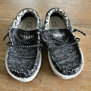 Hey Dudes, Wally size c5